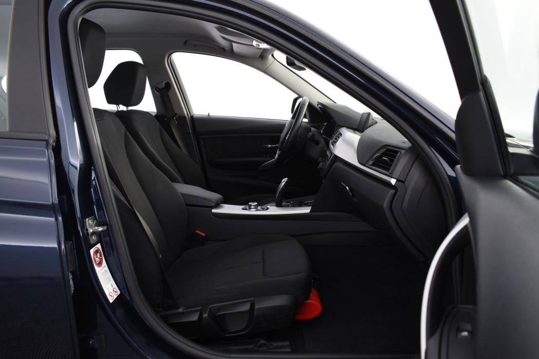 BMW 320 2013
