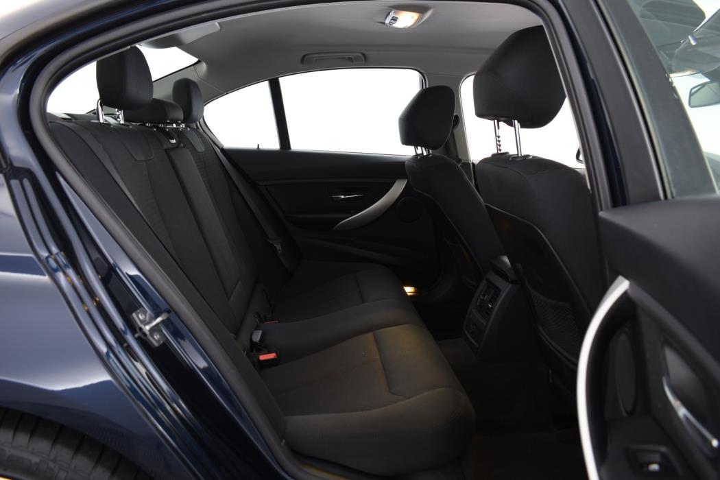 BMW 320 2013