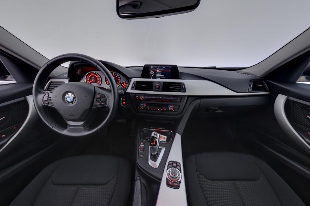 BMW 320 2013