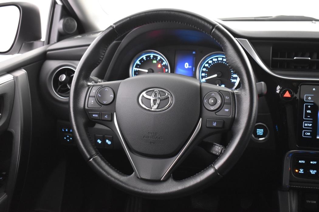 TOYOTA Corolla 2018