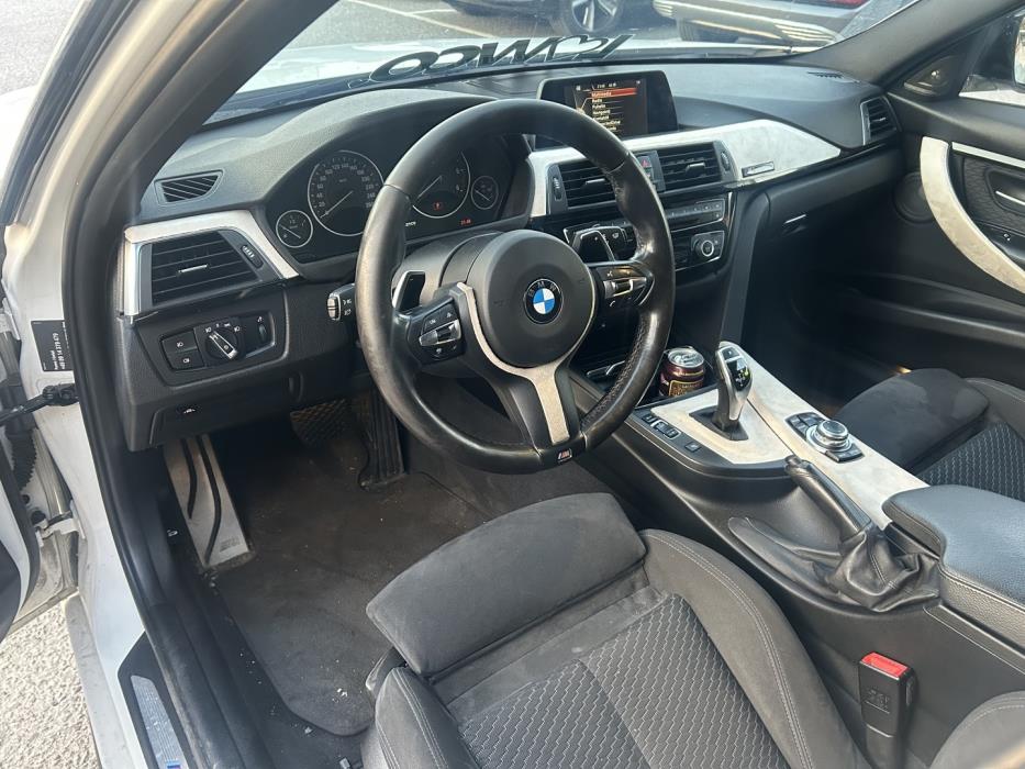 BMW 330 2016