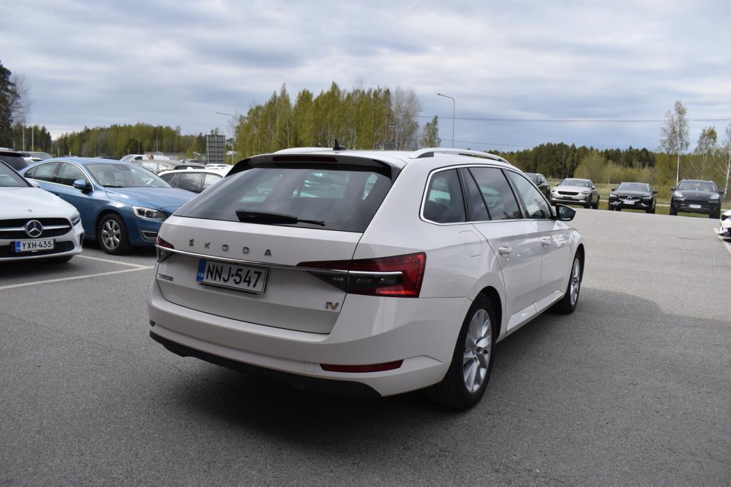 SKODA Superb 2021