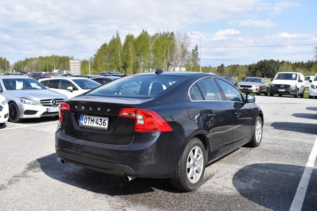 VOLVO S60 2012