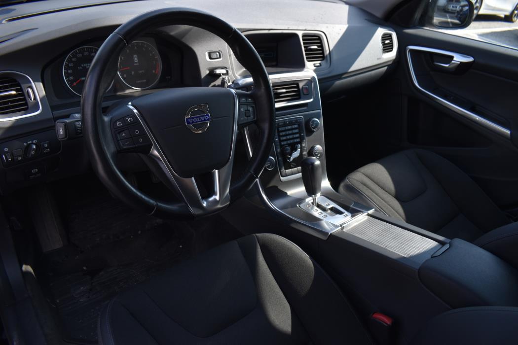 VOLVO S60 2012