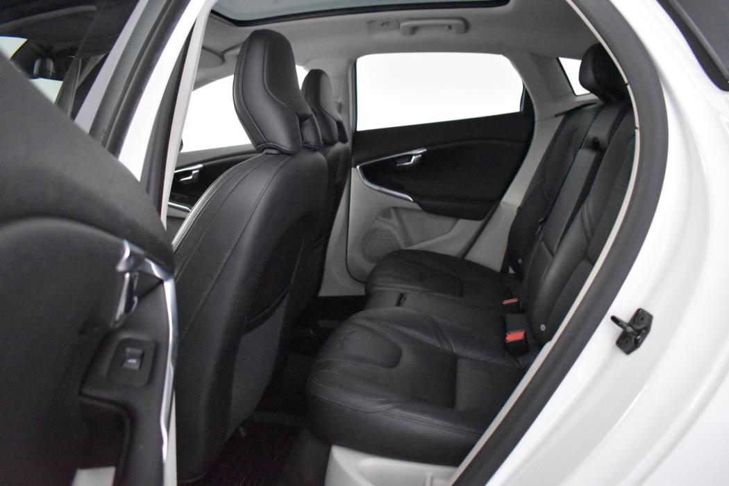 VOLVO V40 2013