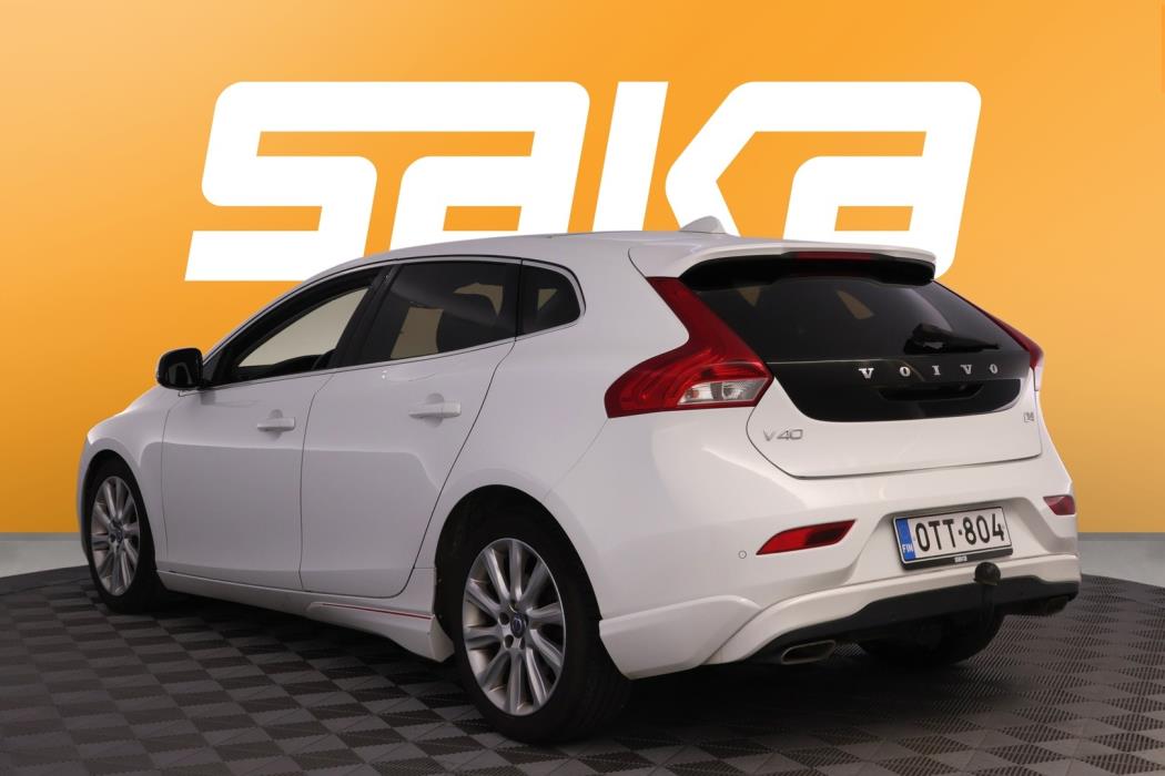 VOLVO V40 2013