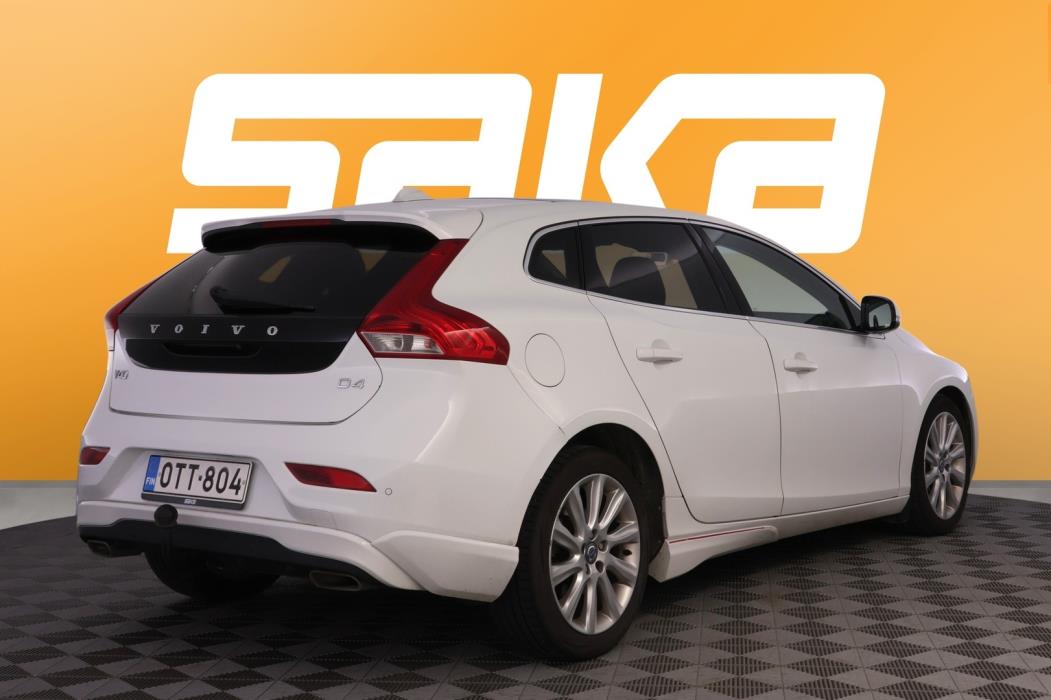 VOLVO V40 2013