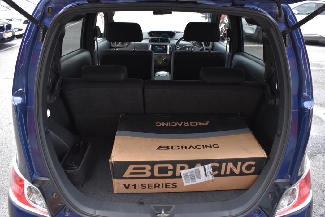 TOYOTA bB 2006