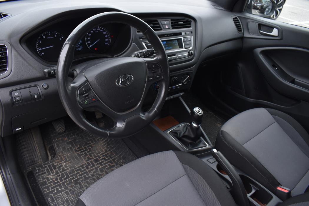 HYUNDAI i20 2018