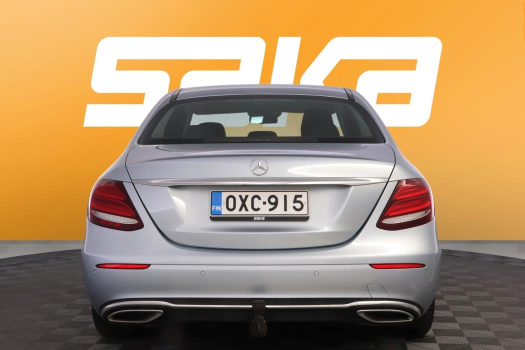 MERCEDES-BENZ E 2018