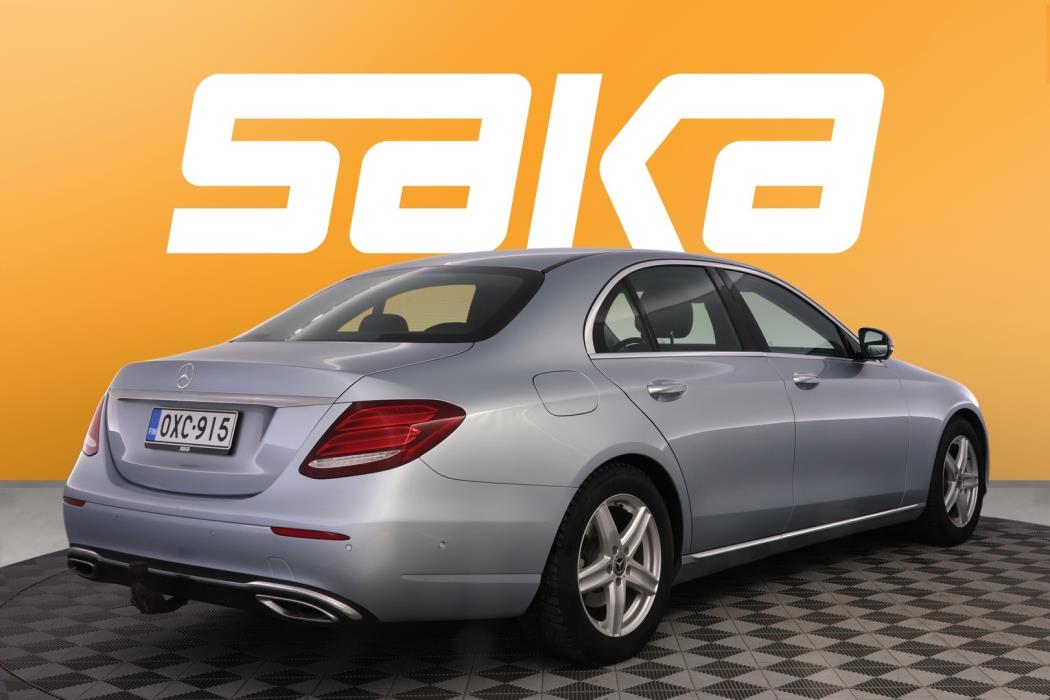 MERCEDES-BENZ E 2018