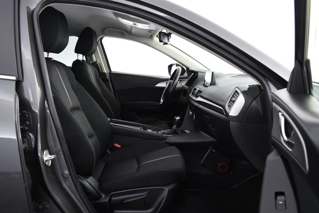 MAZDA 3 2018