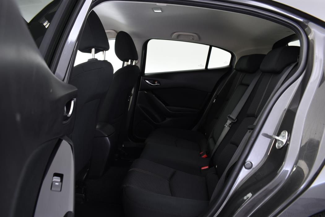 MAZDA 3 2018