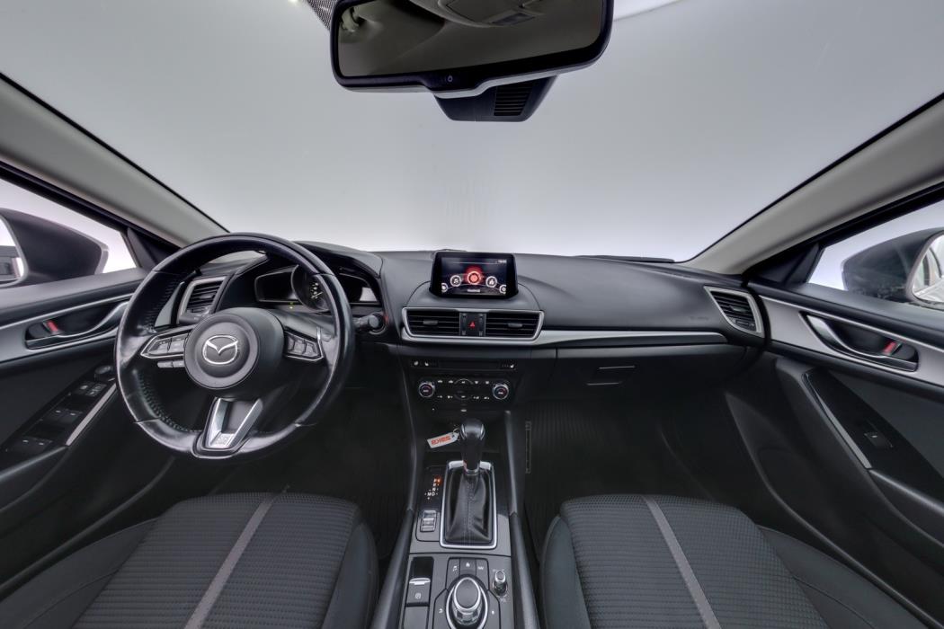 MAZDA 3 2018
