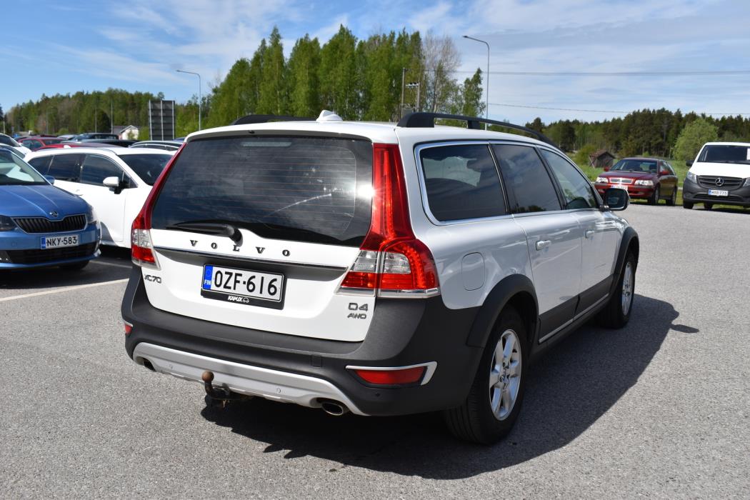 VOLVO XC70 2014
