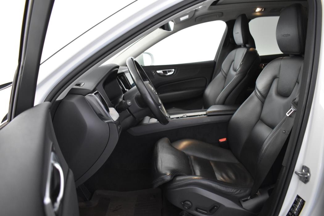 VOLVO XC60 2020