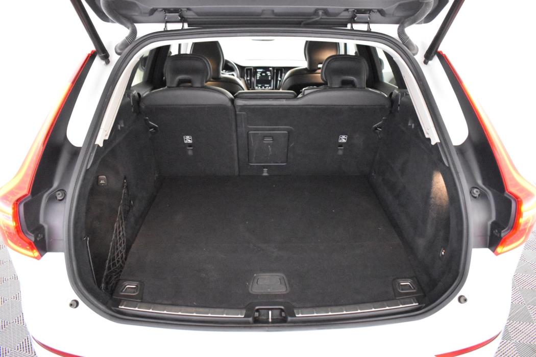 VOLVO XC60 2020