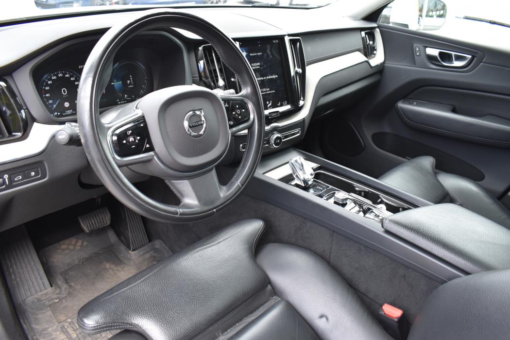 VOLVO XC60 2020