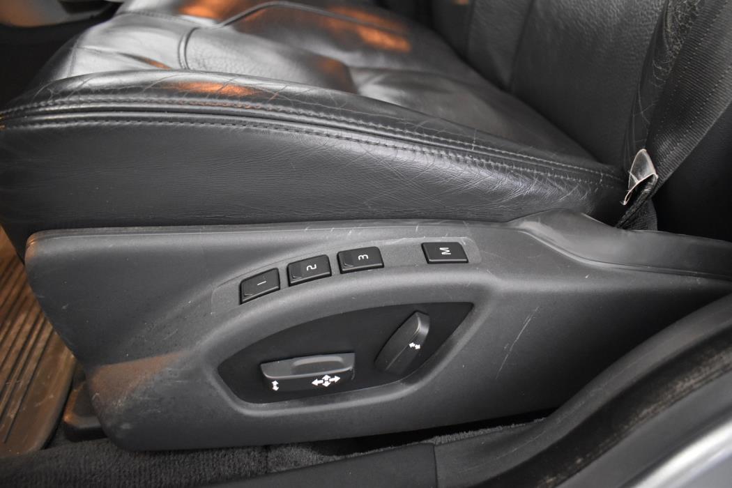 VOLVO V70 2013