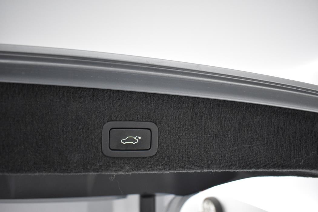 VOLVO V70 2013