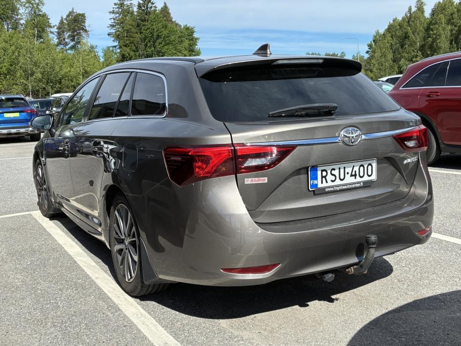 TOYOTA Avensis 2017