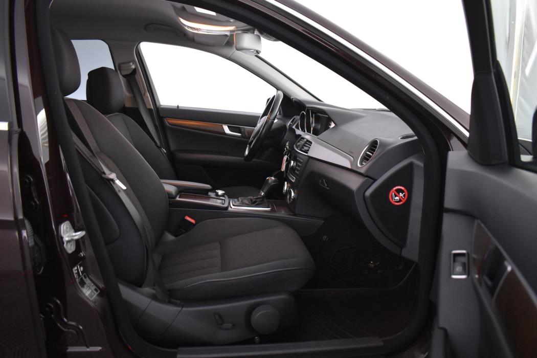 MERCEDES-BENZ C 2011