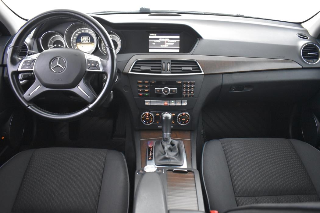 MERCEDES-BENZ C 2011