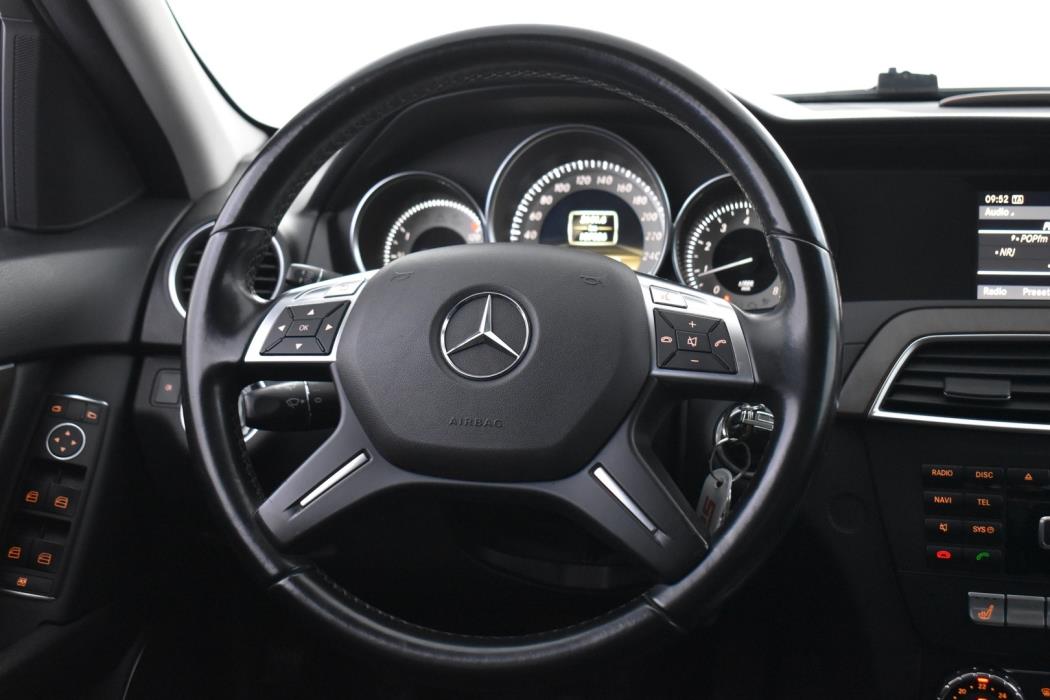 MERCEDES-BENZ C 2011