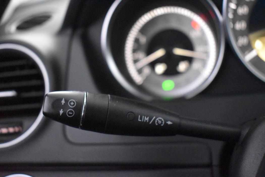 MERCEDES-BENZ C 2011