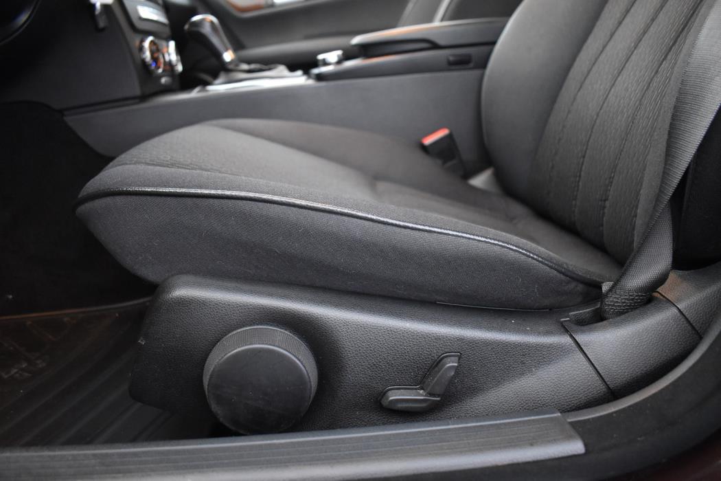 MERCEDES-BENZ C 2011