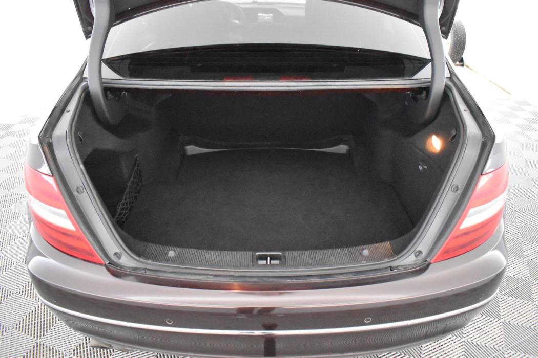 MERCEDES-BENZ C 2011