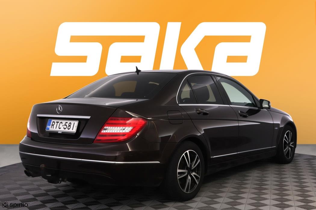 MERCEDES-BENZ C 2011