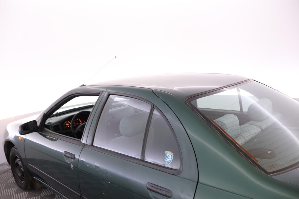 NISSAN Almera 1998