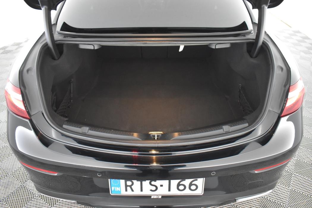 MERCEDES-BENZ E 2018