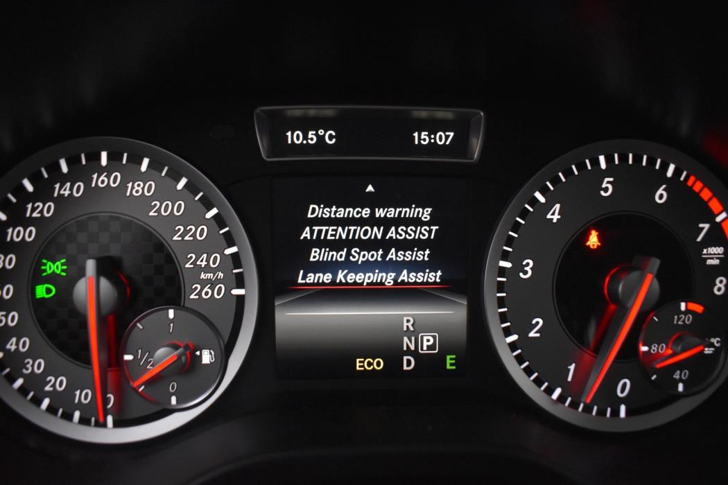 MERCEDES-BENZ A 2014