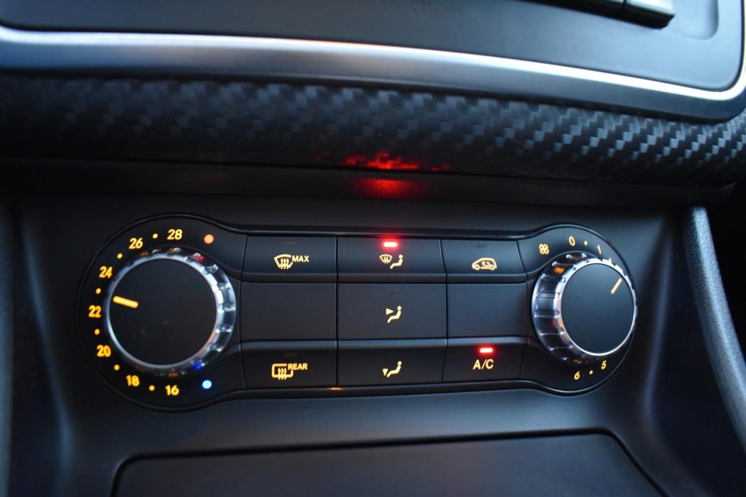 MERCEDES-BENZ A 2014