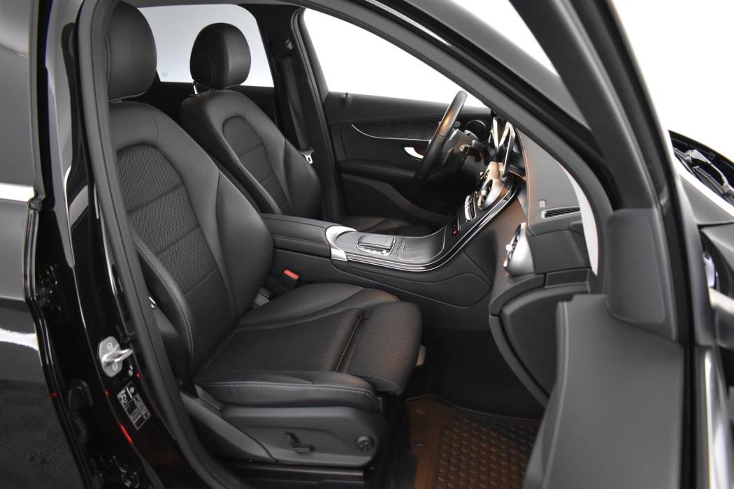 MERCEDES-BENZ GLC 2021