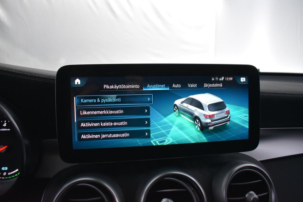 MERCEDES-BENZ GLC 2021