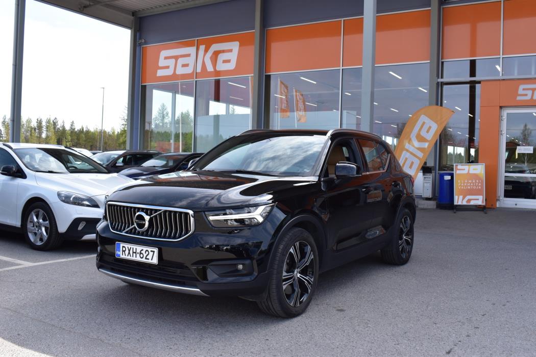 VOLVO XC40 2021