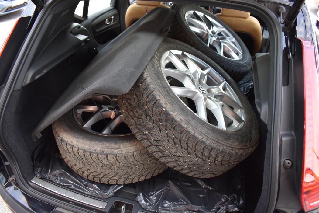 VOLVO XC40 2021