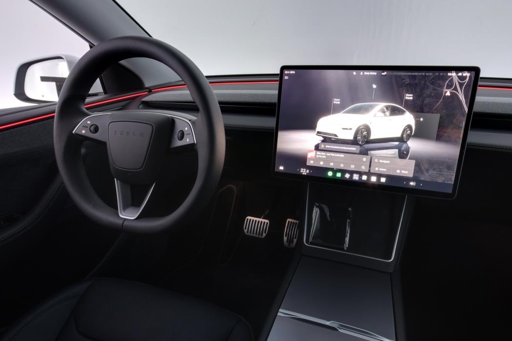 TESLA Model Y 2025