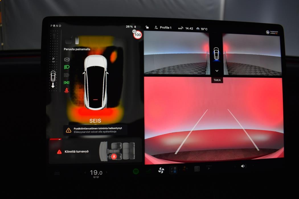 TESLA Model Y 2025