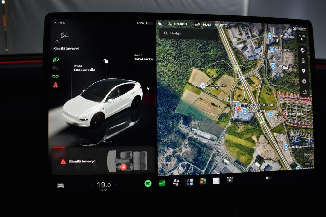TESLA Model Y 2025