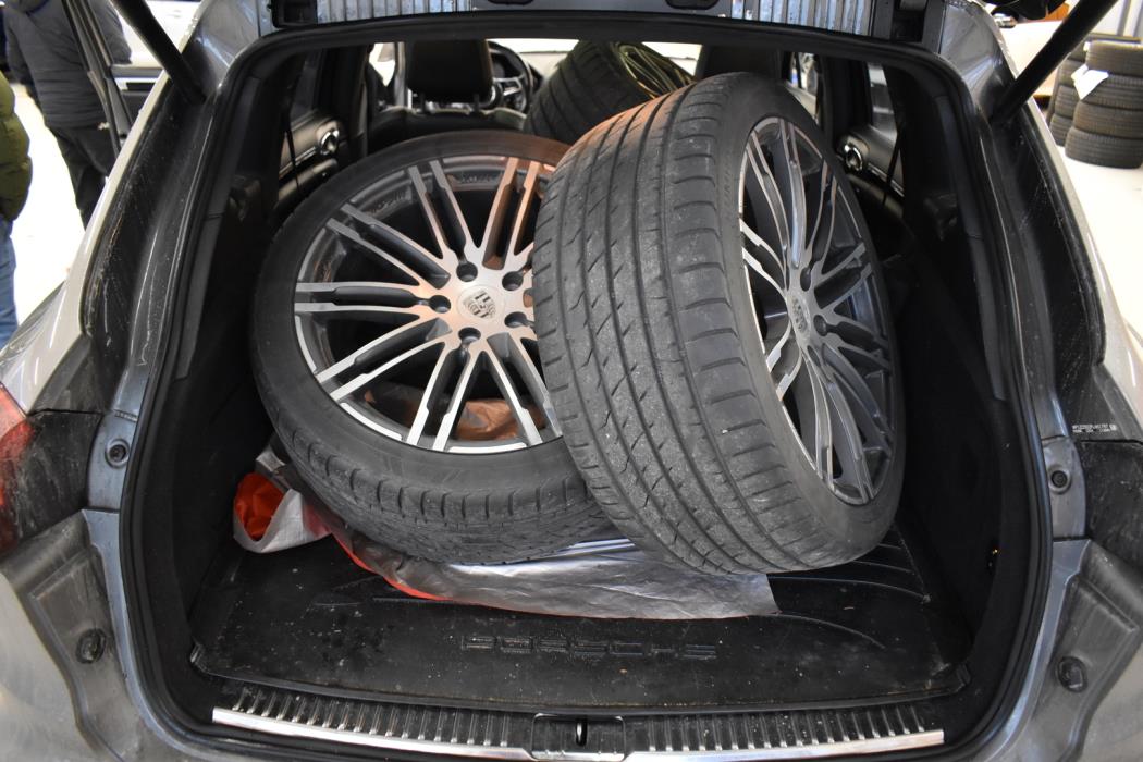 PORSCHE Cayenne 2015