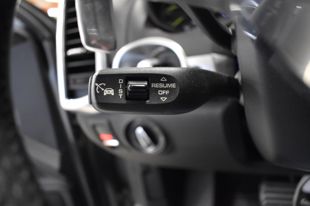 PORSCHE Cayenne 2015