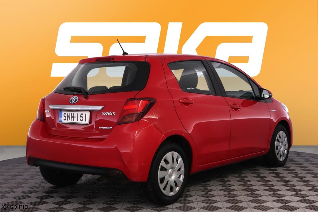 TOYOTA Yaris 2015