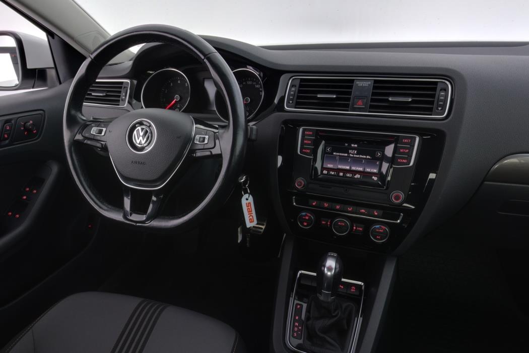VOLKSWAGEN Jetta 2016