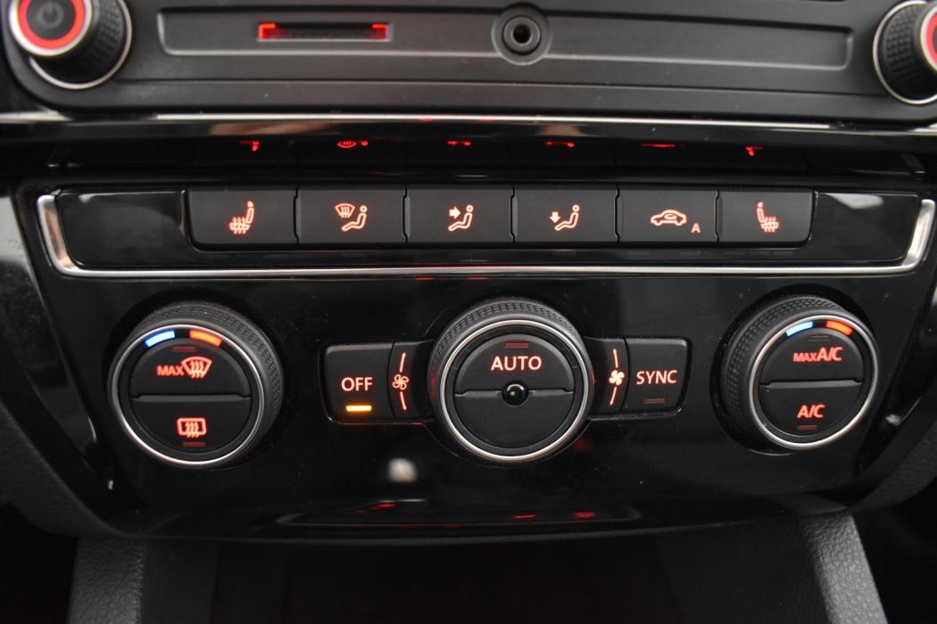 VOLKSWAGEN Jetta 2016