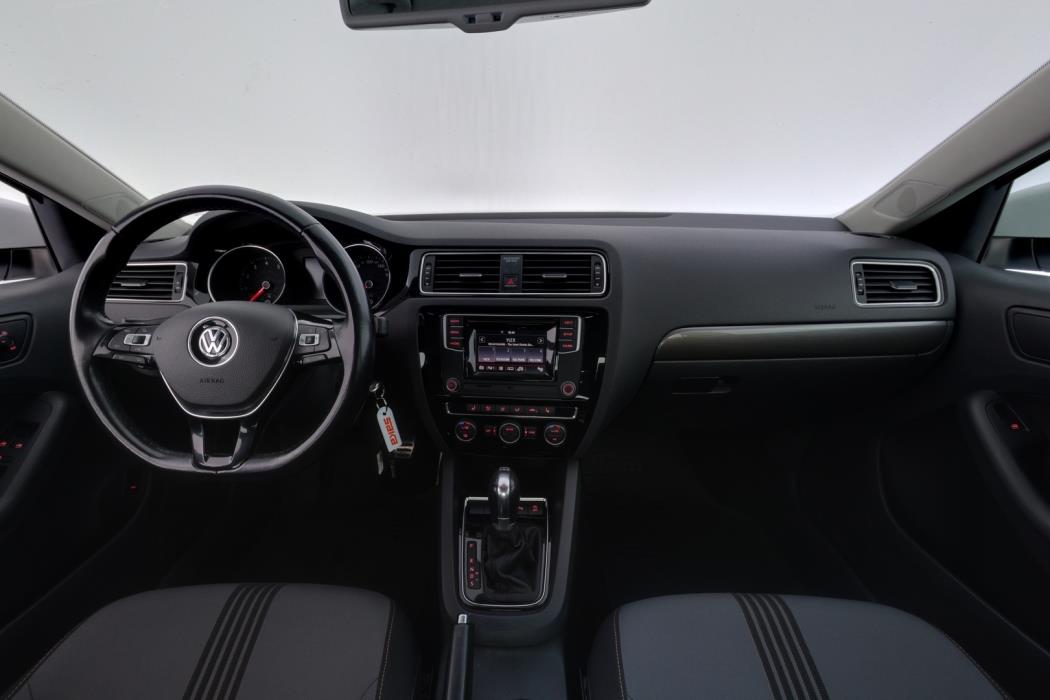 VOLKSWAGEN Jetta 2016