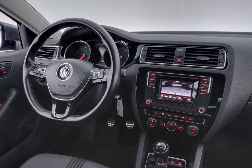 VOLKSWAGEN Jetta 2016
